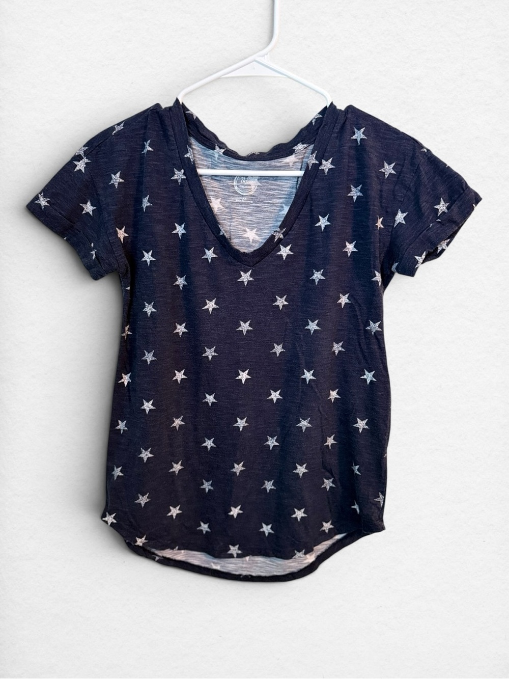🌺24/7 Maurices Star-Print V-Neck Short Sleeve Tee - Navy